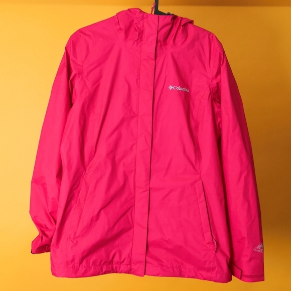 Columbia Jackets & Blazers - Columbia Women Jacket waterproof winter hoodie Omni-tech M adjustable 2 pocket